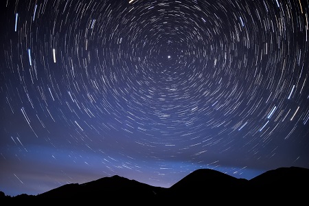 Earth's northern sky wheeling around Polaris, the North Star. Credit: istockphoto.com/au/portfolio/iri_sha